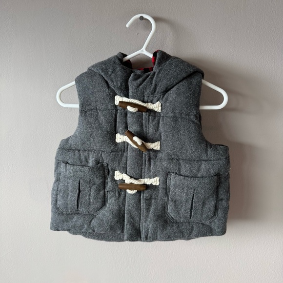 Baby Gap Gray Quilted Toggle Hoodie Buffalo Plaid Vest Size 0-6 months‎ - Picture 1 of 10